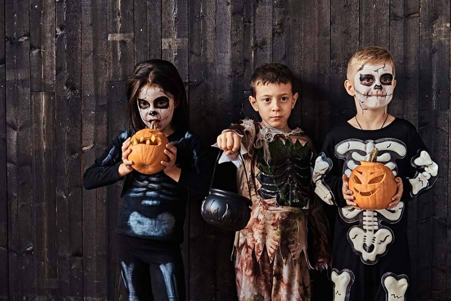 Halloween Costume Trends For 2023: 10 Cheap And Easy Last Minute HALLOWEEN Costumes